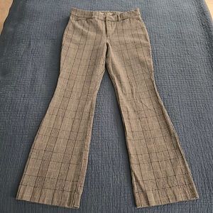 Old Navy Pixie Flare high rise, smooth pocket, pants. Herringbone plaid print.